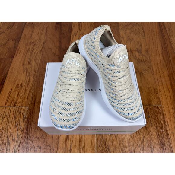 B62 APL Techloom Wave Sneakers Womens 8 Blue White Athletic Chic Sporty Comfort - Picture 1 of 8
